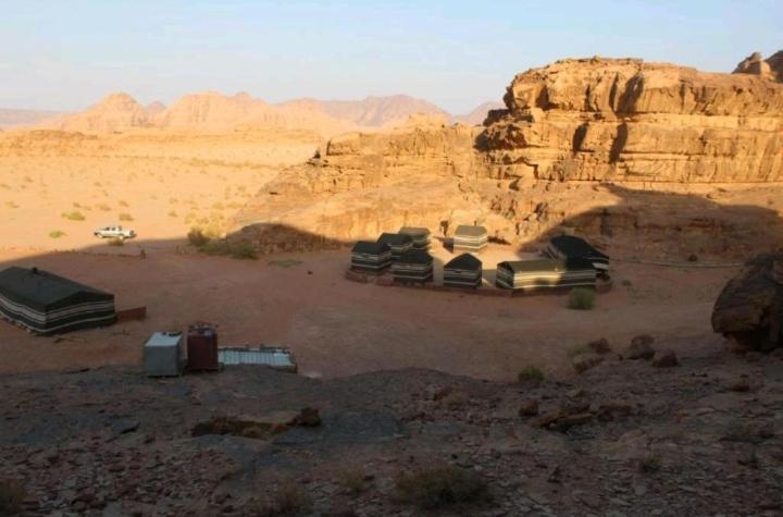 Merry Land Wadi Rum Camp Hotel Exterior photo