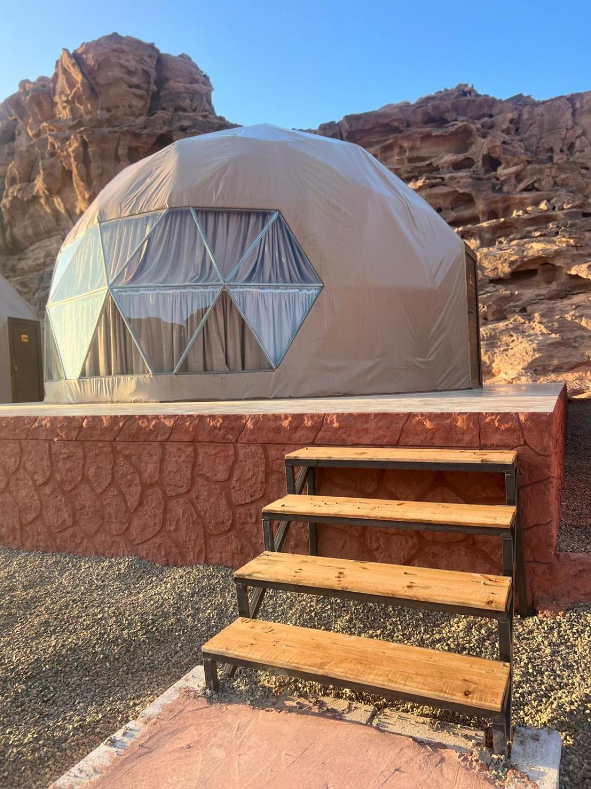 Merry Land Wadi Rum Camp Hotel Exterior photo